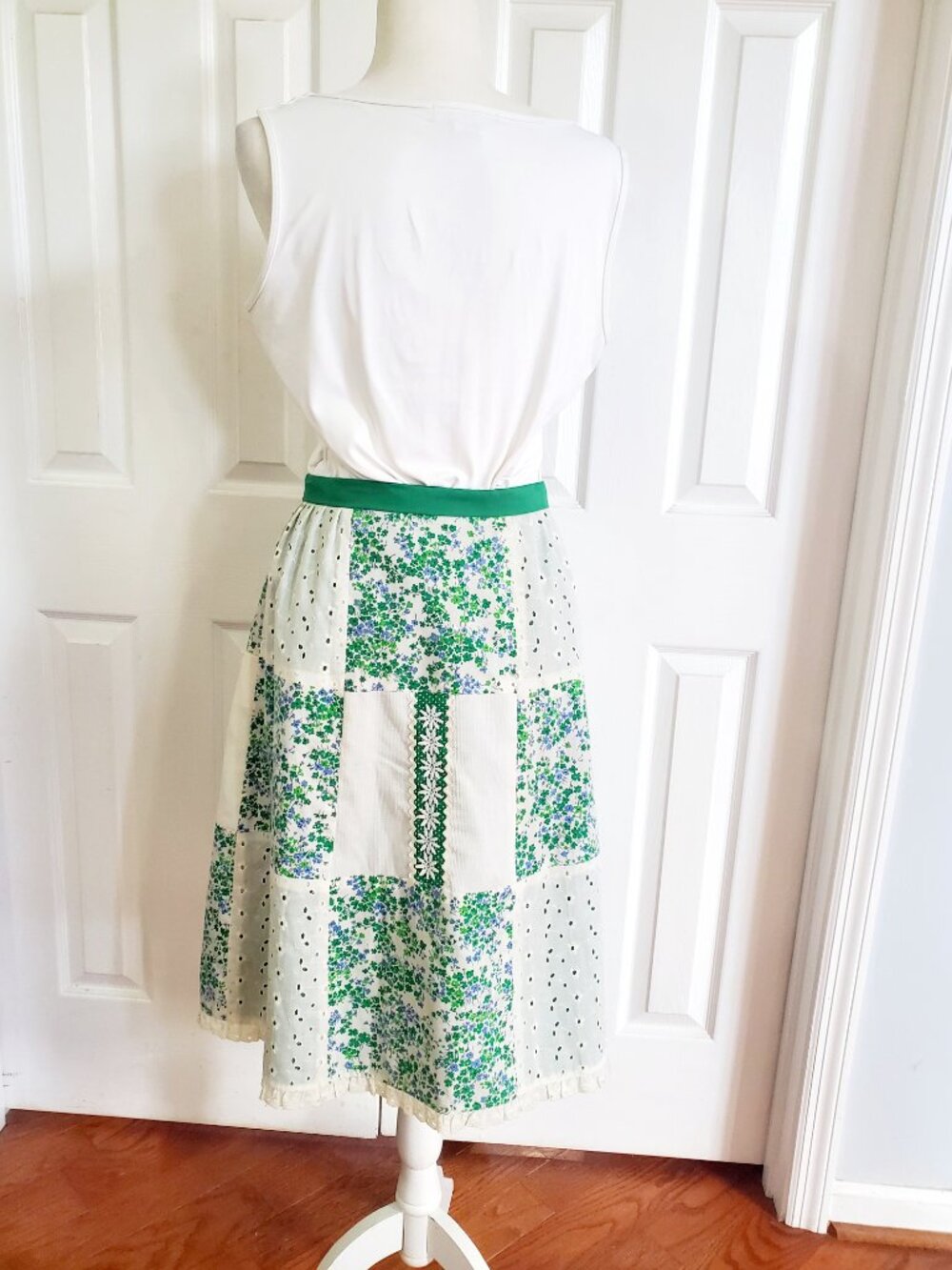 Vintage Reversible Cottagecore Wrap Skirt Green Floral Eyelet Prairie Midi Skirt - Picture 13 of 16